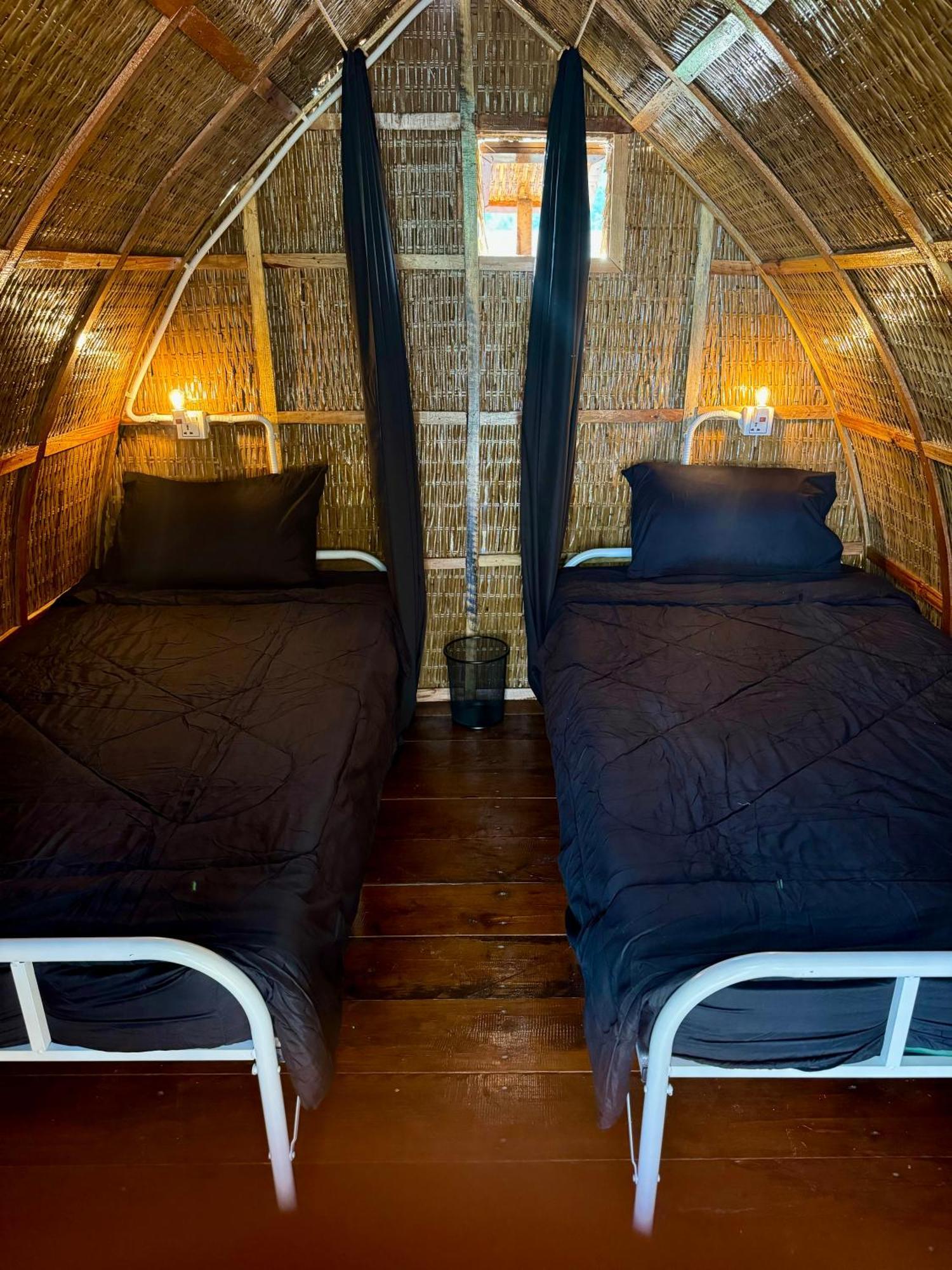 Rafikis Retreat Hostel Derm Tkov Village Exterior photo