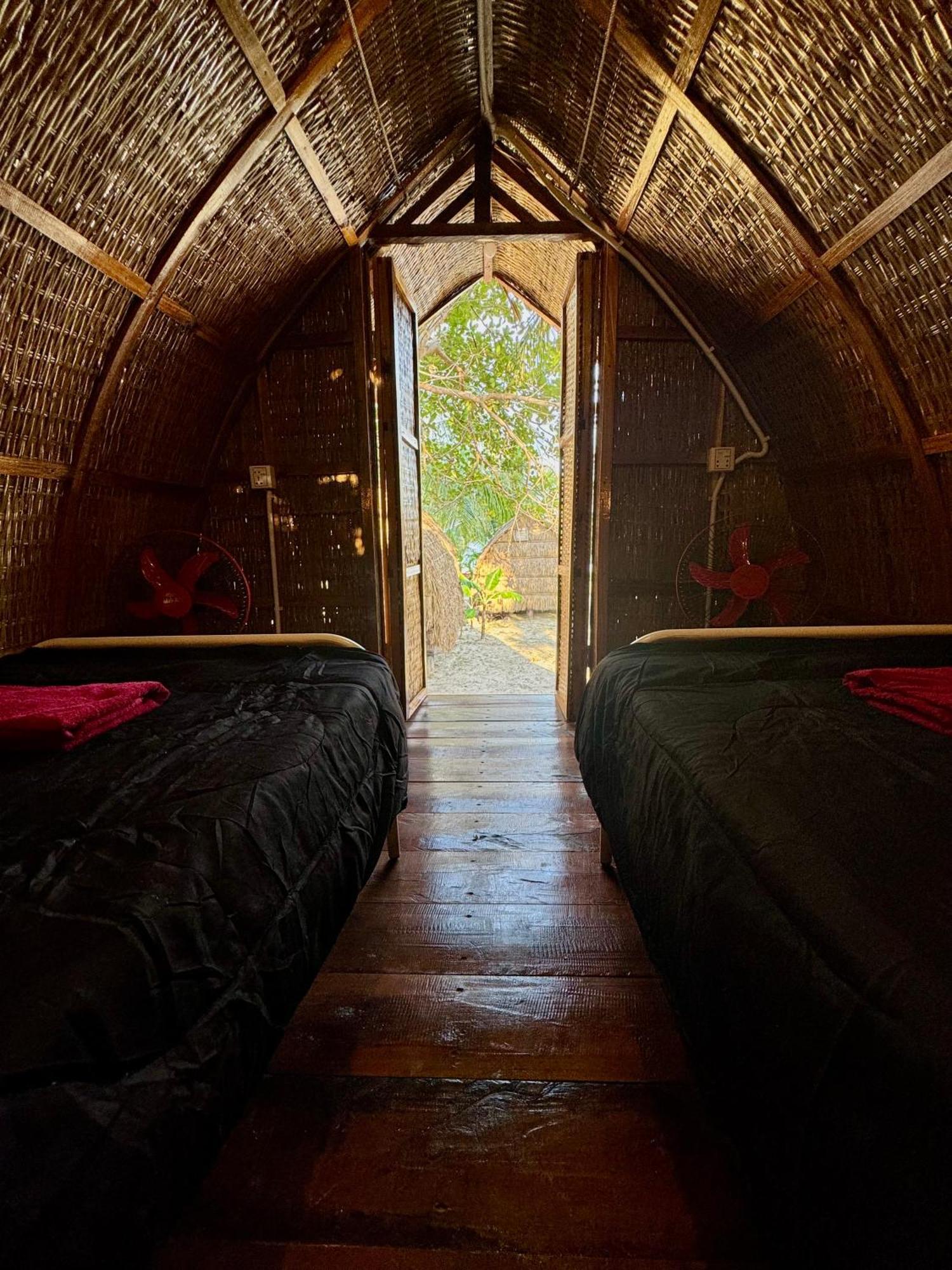 Rafikis Retreat Hostel Derm Tkov Village Exterior photo