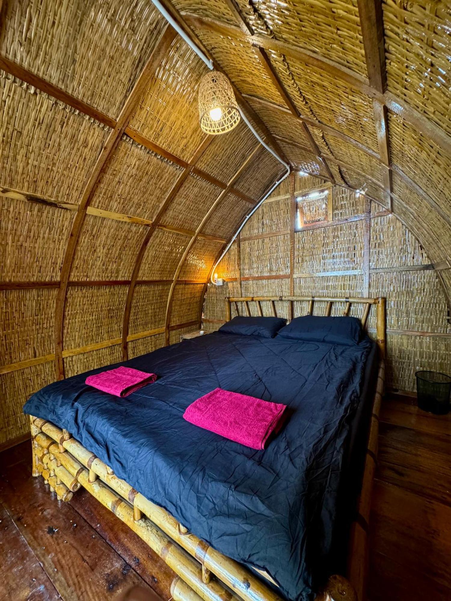 Rafikis Retreat Hostel Derm Tkov Village Exterior photo
