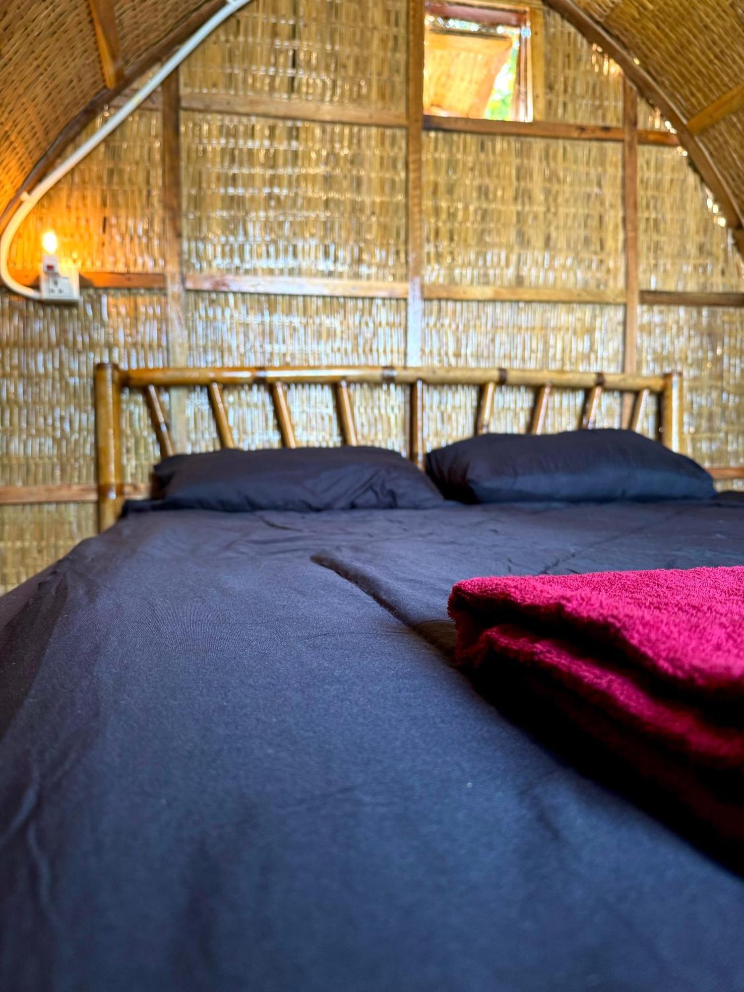 Rafikis Retreat Hostel Derm Tkov Village Exterior photo